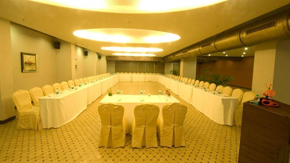 ไส พาเลซ โฮเต็ล Hotel มุมไบ ภายนอก รูปภาพ